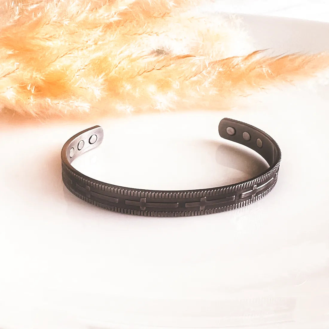 Radiant Vibe Koppararmband med magneter